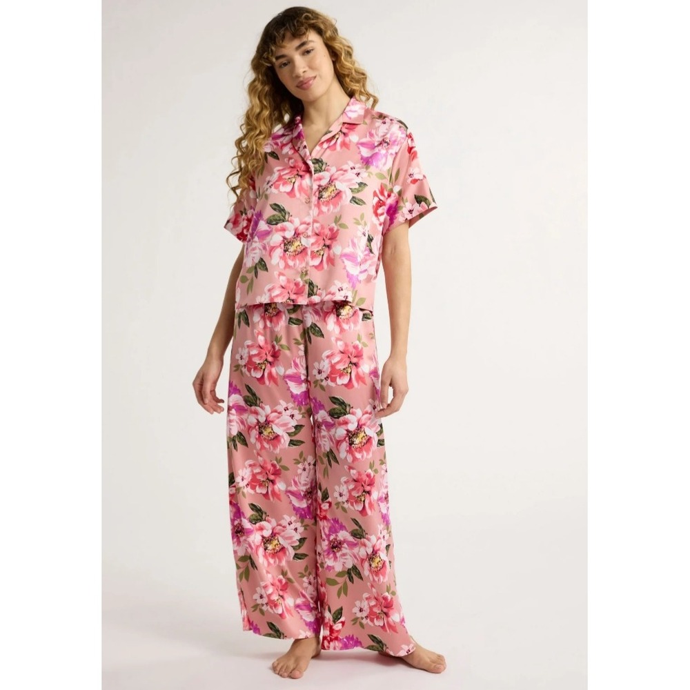 Joyspun Coral Pink Floral Satin Pajama Set Womens XL 16-18 Short Sleeve Wide Leg